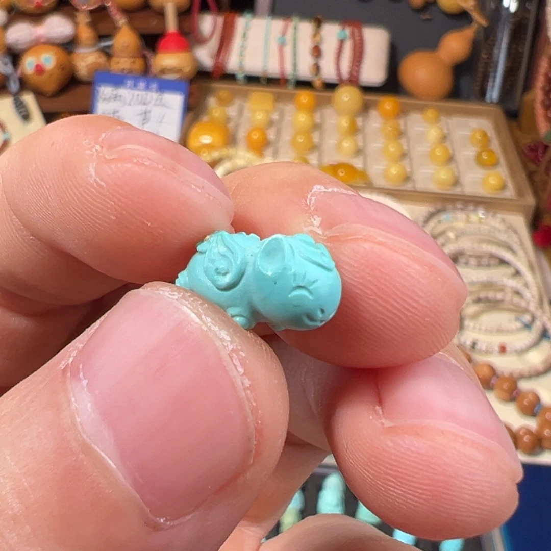 绿松石未镶嵌配饰独角兽题材配饰，定制孔道