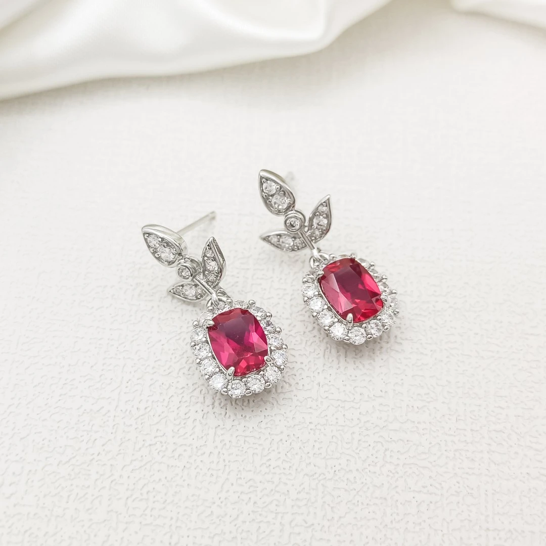 铜合金合成锆石耳饰 VWHSM-009092【焰舞星河】耳饰百搭时尚轻奢