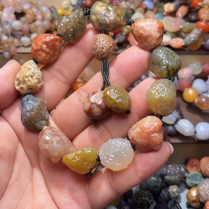 阿拉善彩玛瑙手串