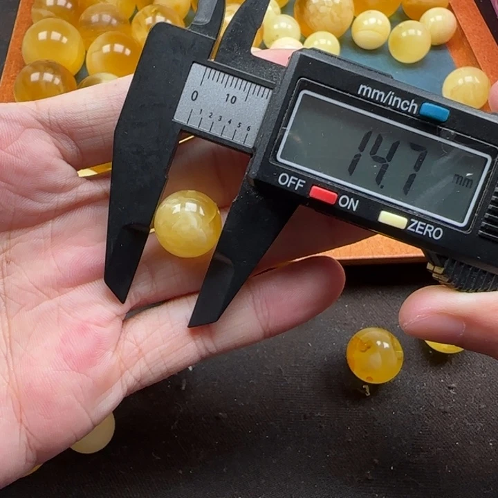 蜜蜡未镶嵌珠宝奇石天然62