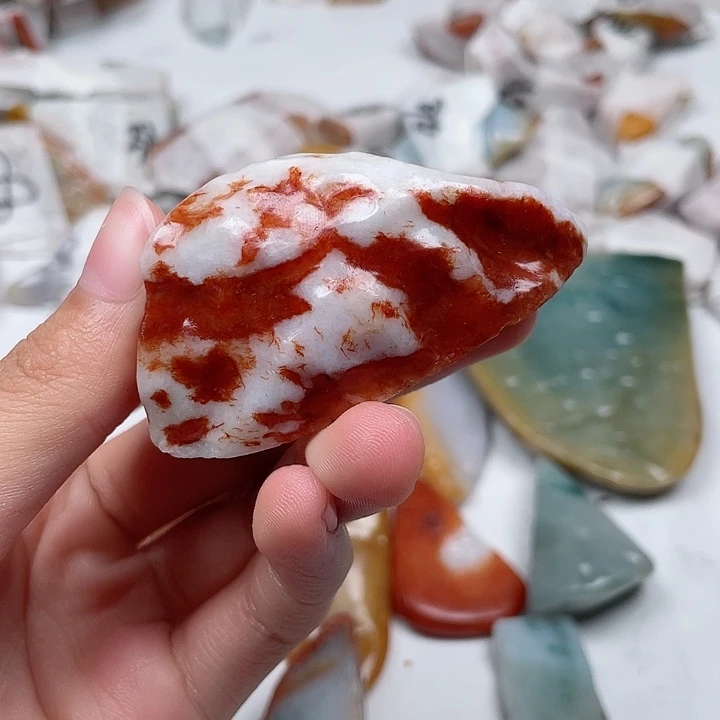 旺***喵翡翠未镶嵌颈饰翡翠