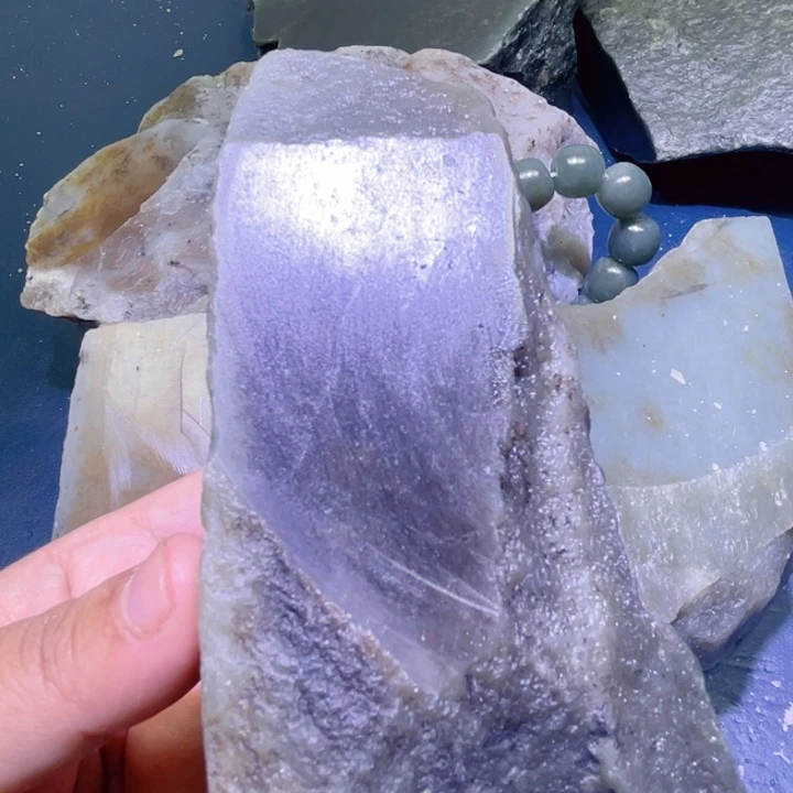 和田玉未镶嵌珠宝半成品