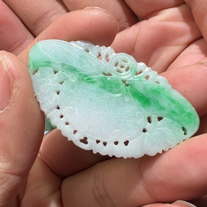 翡翠颈饰未镶嵌吊坠