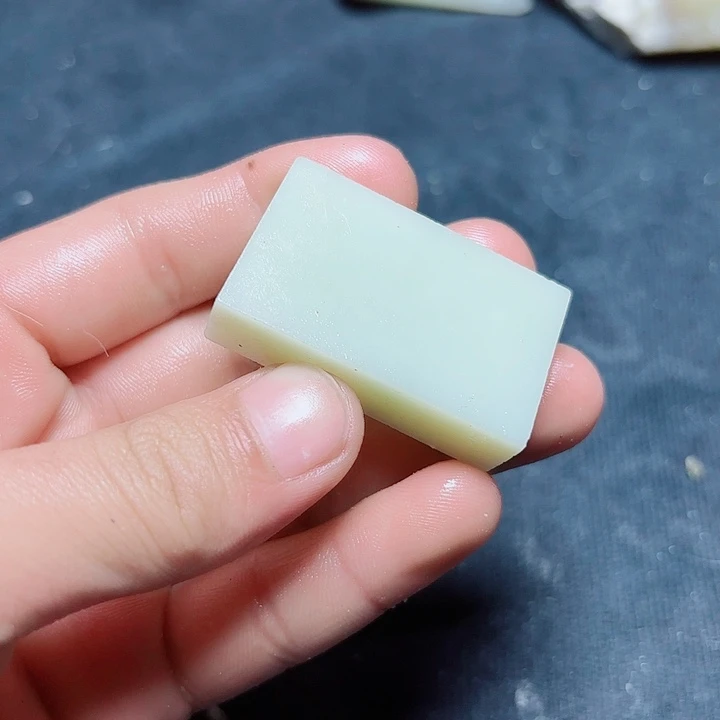 未镶嵌和田玉（糖玉）珠宝奇石