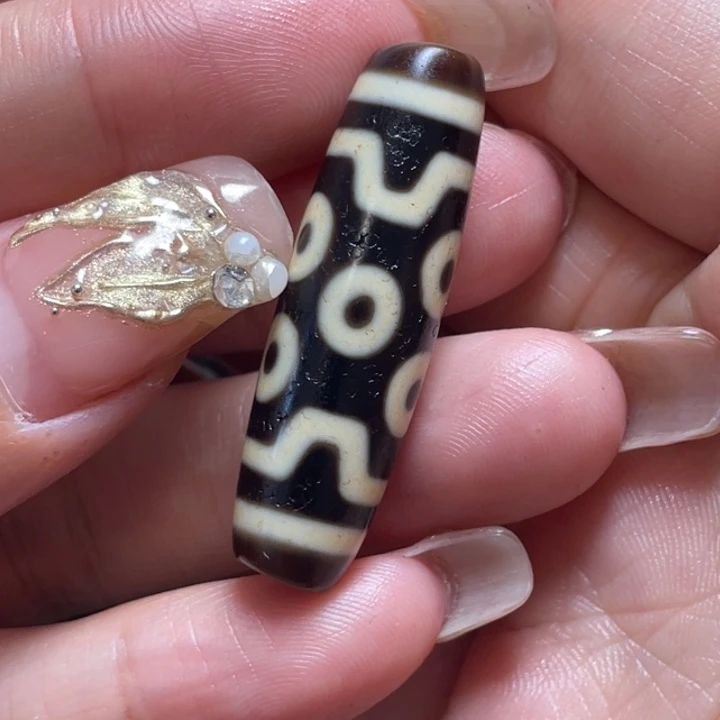 设***段玛瑙/玉髓颈饰未镶嵌