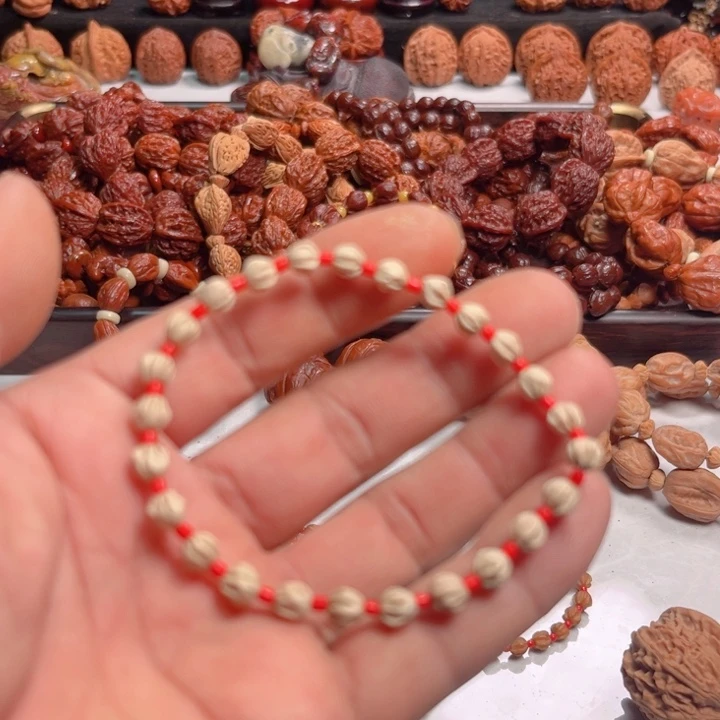 文玩核桃手串独家野生龙脊八棱小核桃手串