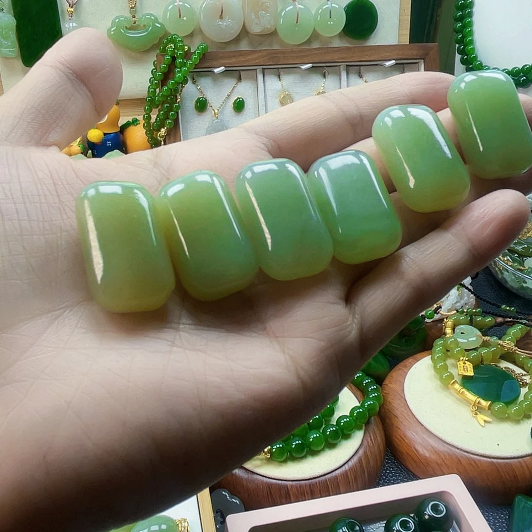 和田玉未镶嵌吊坠(不含链)多样性发1