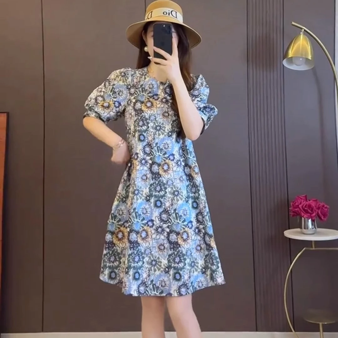 大码夏季新款宽松显瘦气质连衣裙胖短袖设计款碎花泡泡袖字裙