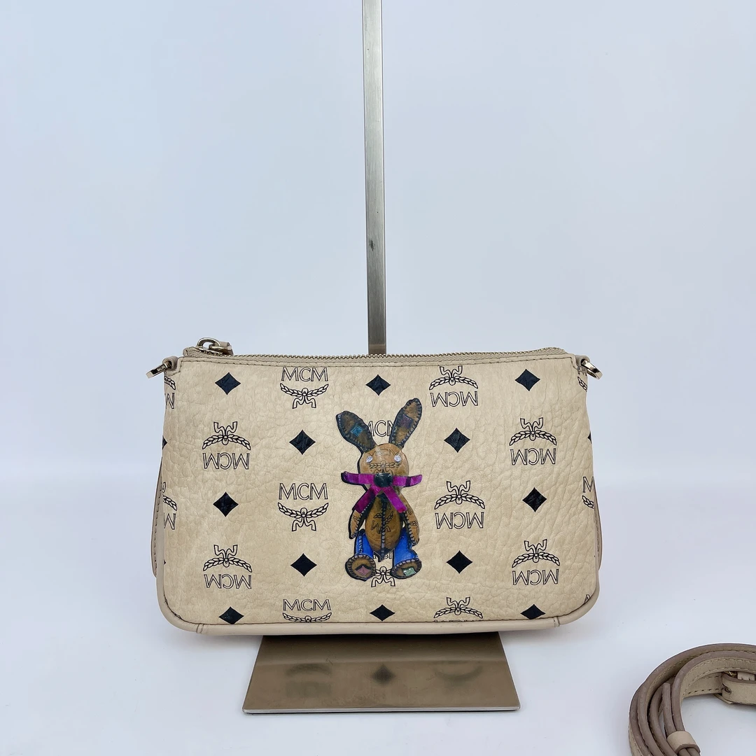 95新 MCM MCM 米色老花单肩包底长21 D806
