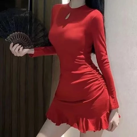 3002#长袖镂空鱼尾短裙