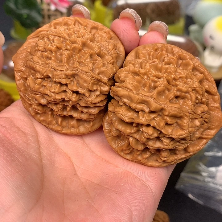 文玩核桃吊坠52官帽