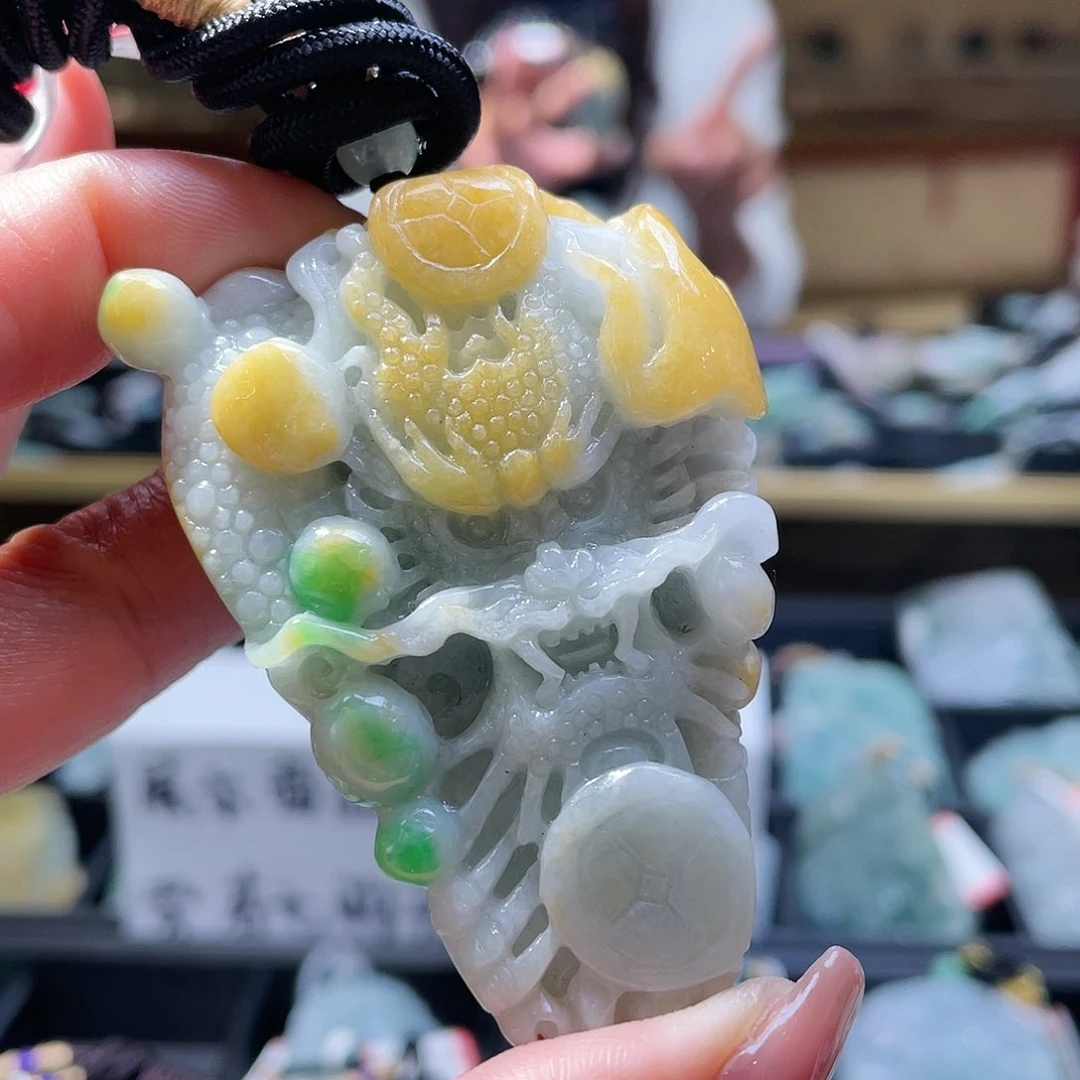 翡翠颈饰未镶嵌一个