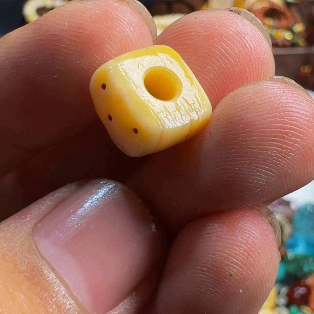 琉璃颈饰藏传琉璃小元素