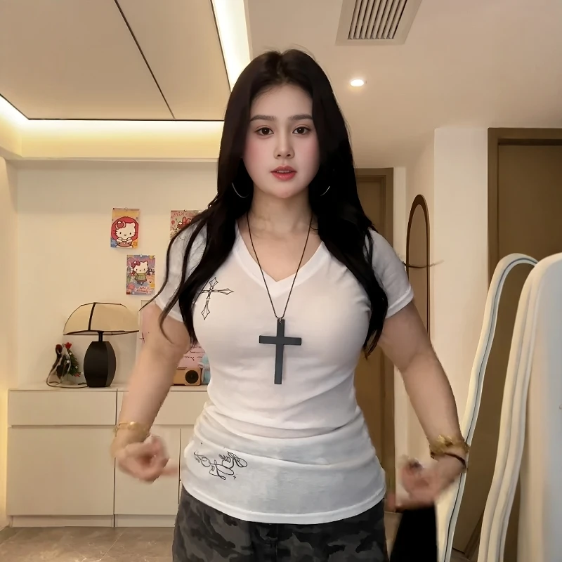 大码白色微透V领正肩短袖t恤女2025初夏穿搭胖mm修身掐腰显瘦上衣