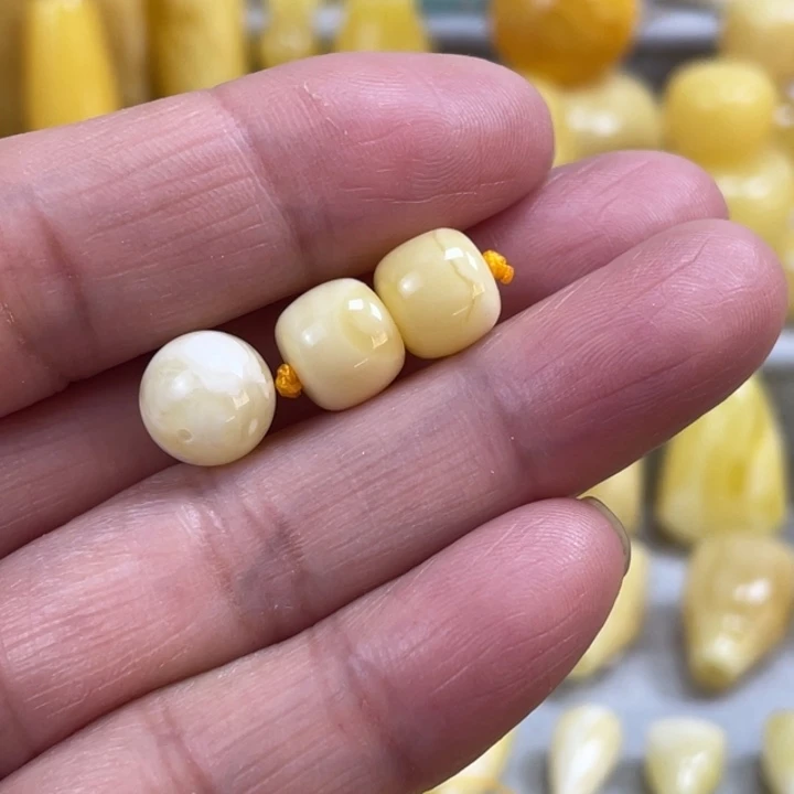 念***安蜜蜡未镶嵌裸石63