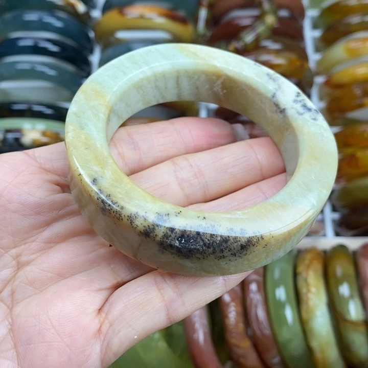 蛇纹石玉手镯未镶嵌55