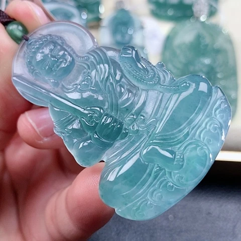 【闪购商品】翡翠颈饰未镶嵌天然翡翠