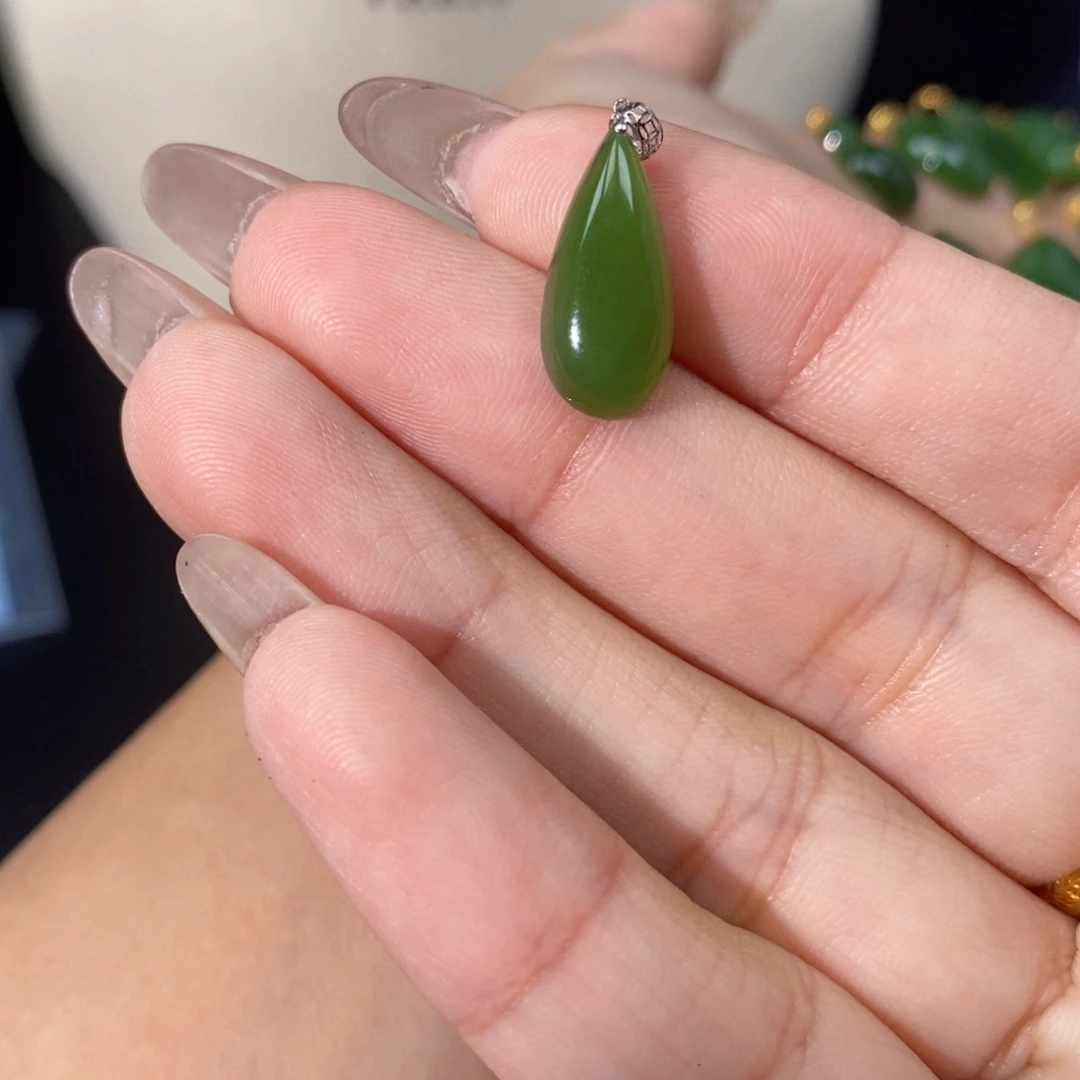 和田玉（碧玉）18K金镶嵌吊坠(赠链)我****袄