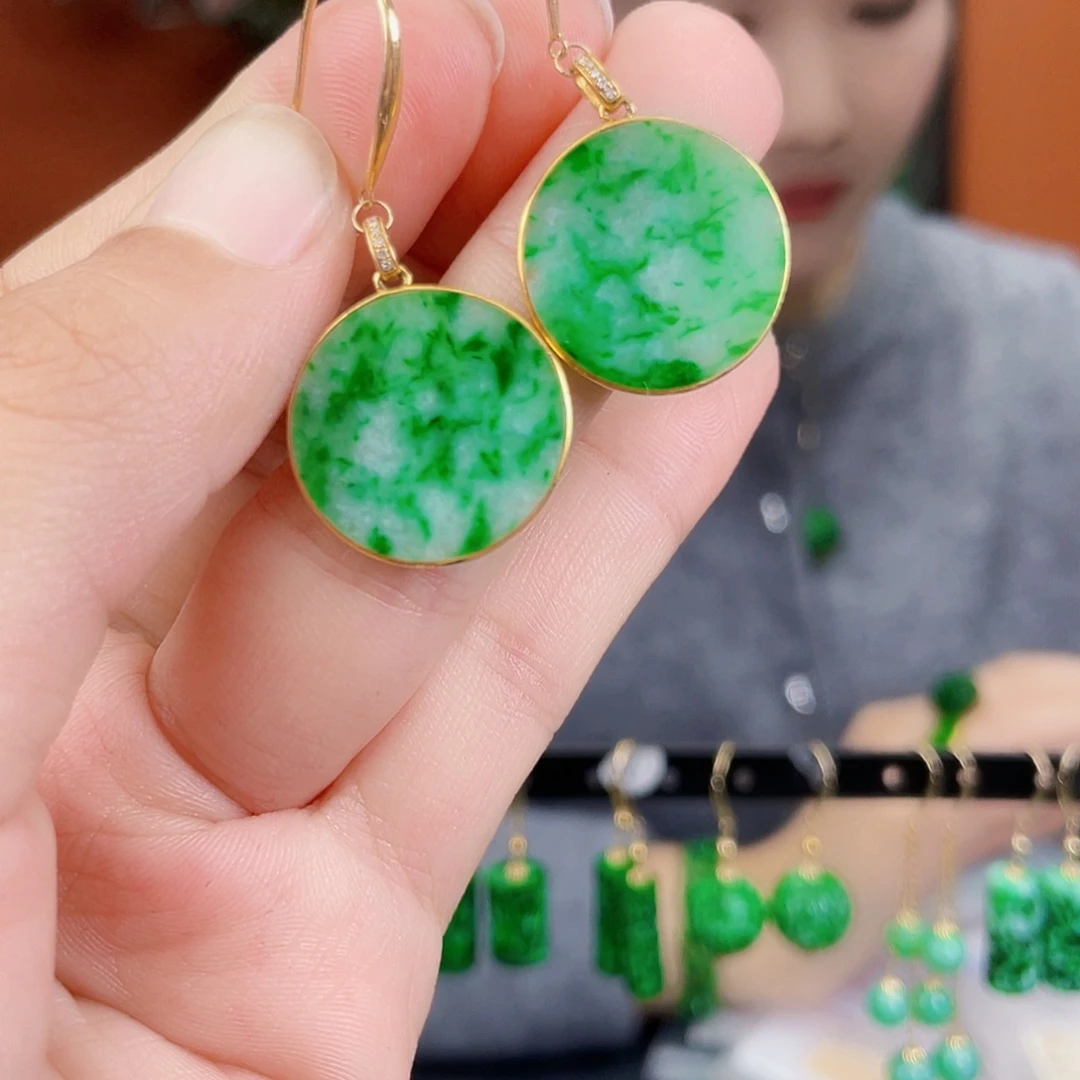 翡翠18K金镶嵌耳饰