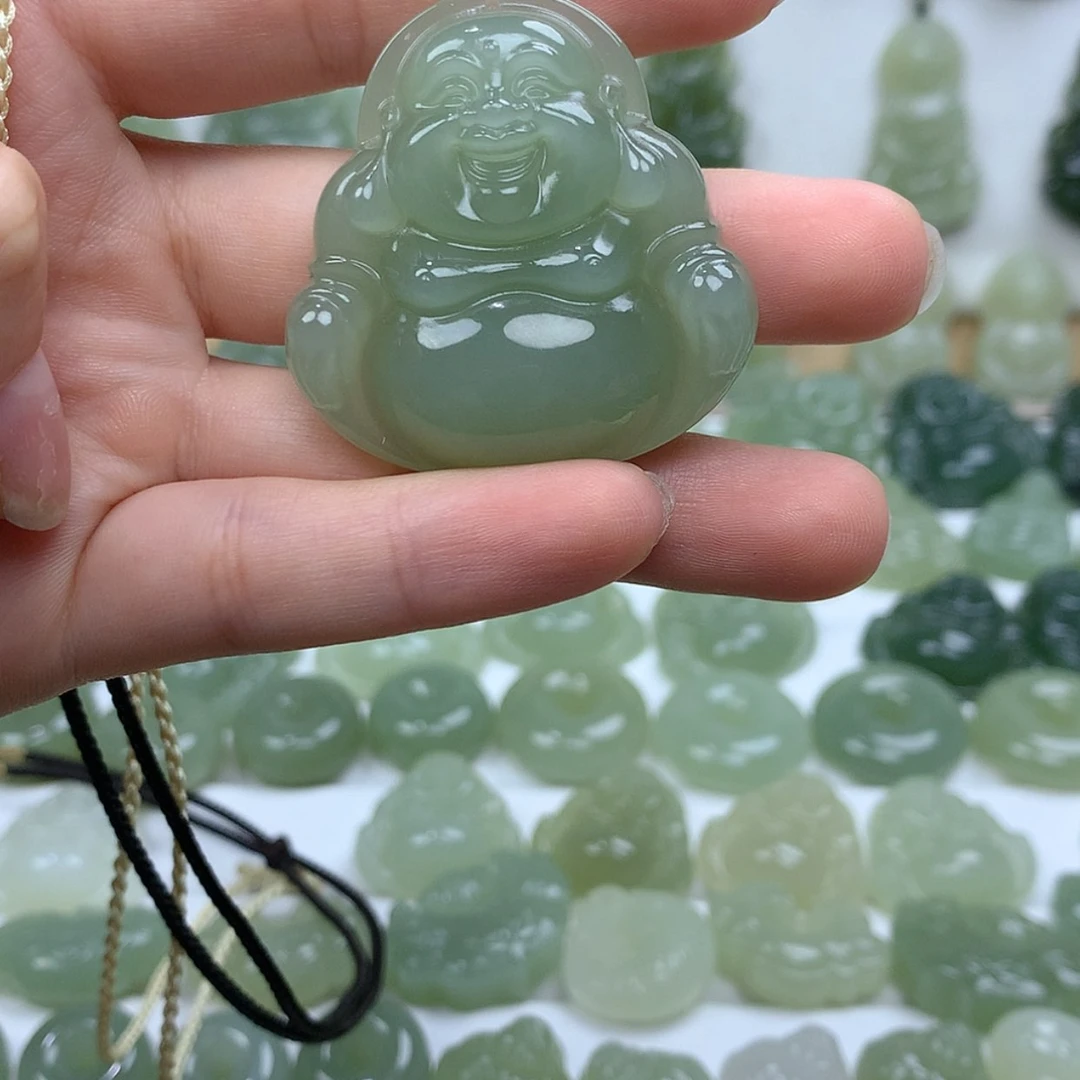 【闪购商品】颈饰未镶嵌和田玉善***。