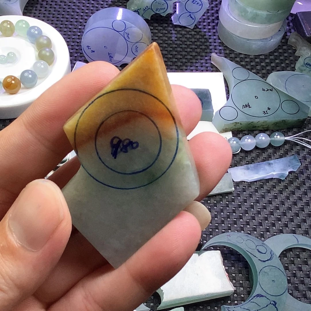 定制翡翠未镶嵌戒圈