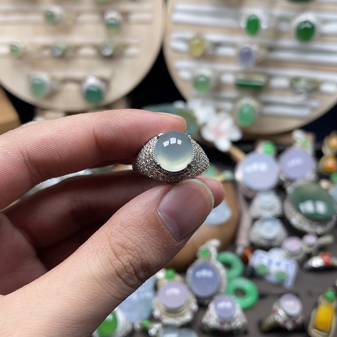 翡翠合金戒指未镶嵌