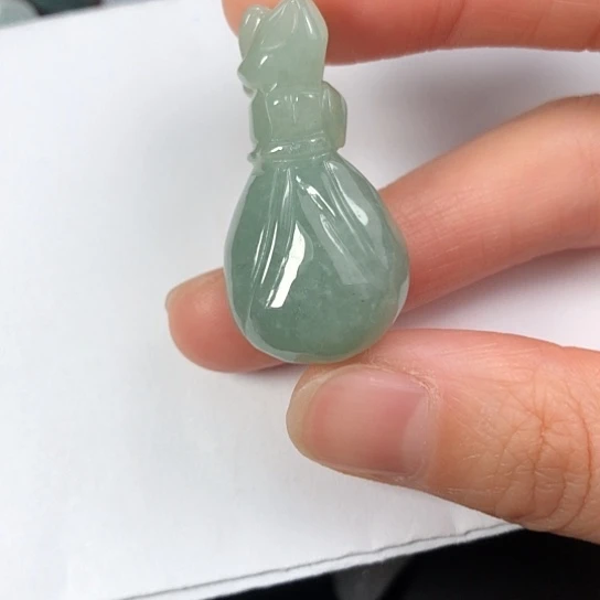 翡翠未镶嵌颈饰缅甸A货，每天1点半开播