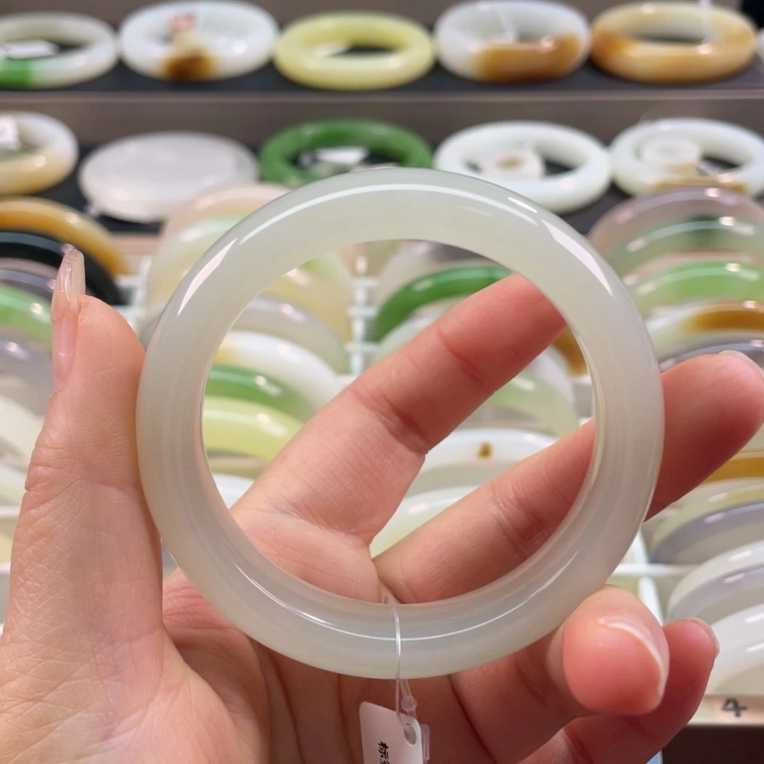 【闪购商品】和田玉手镯未镶嵌