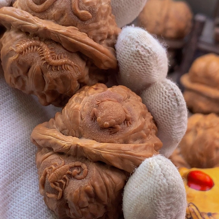 尸***蝇手串/手链核桃五毒金蟾核桃把件