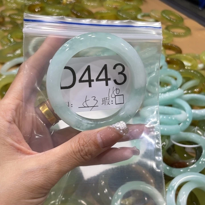 未镶嵌蛇纹石玉手镯想****了