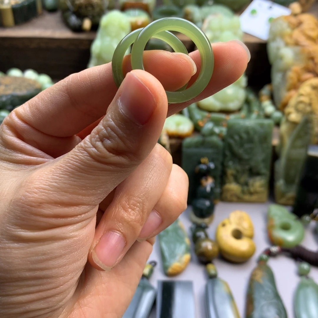 未镶嵌岫岩老玉（透闪石质玉）珠宝奇石轩**桐