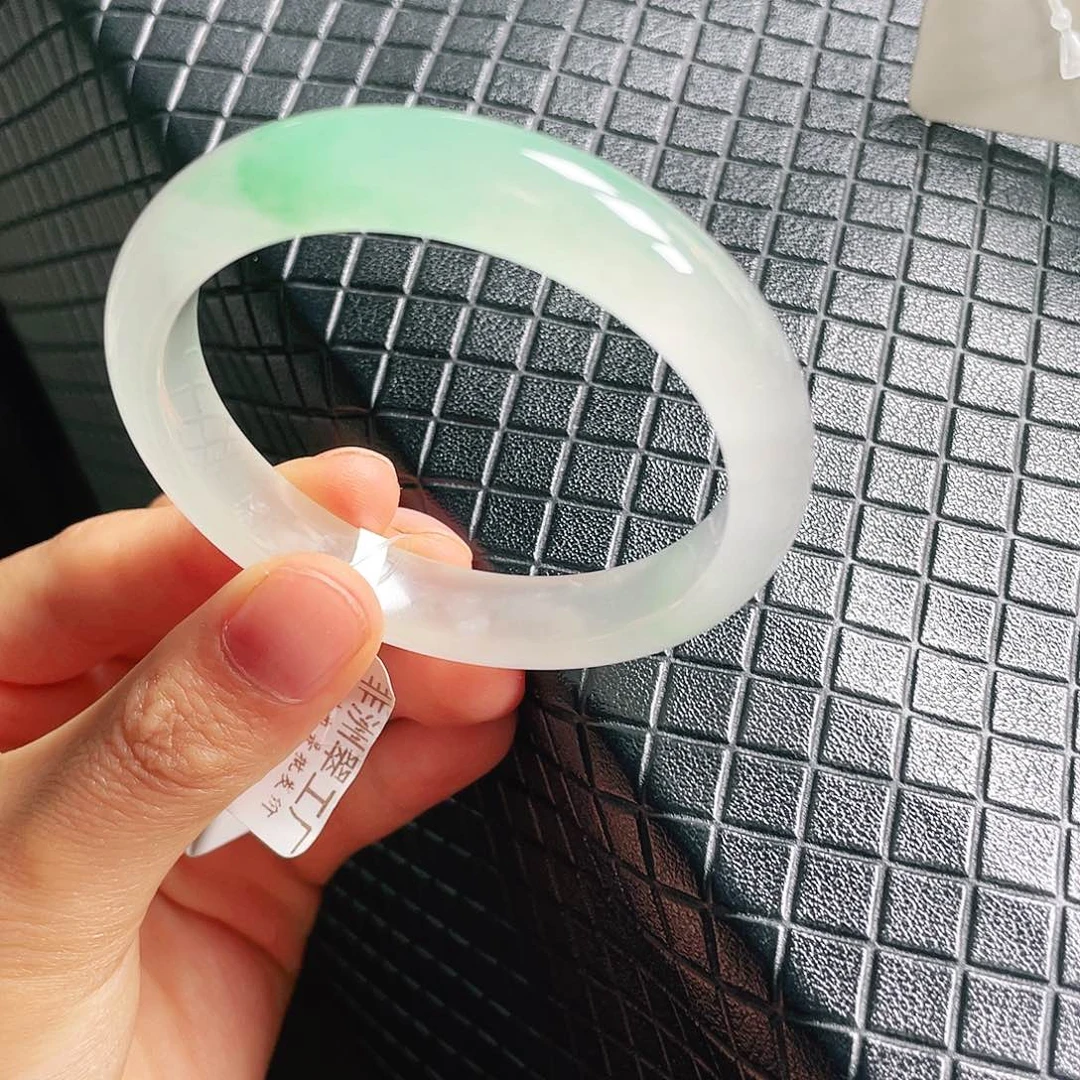 西***剑石英质玉未镶嵌手镯49
