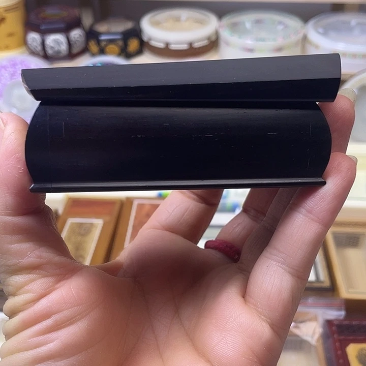 张圣林升官发财金钟竹玲盒底部划痕