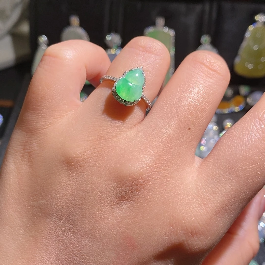 颈饰银S925镶嵌翡翠天然翡翠