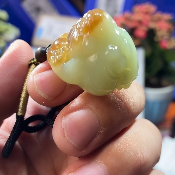 和田玉（糖玉）未镶嵌颈饰