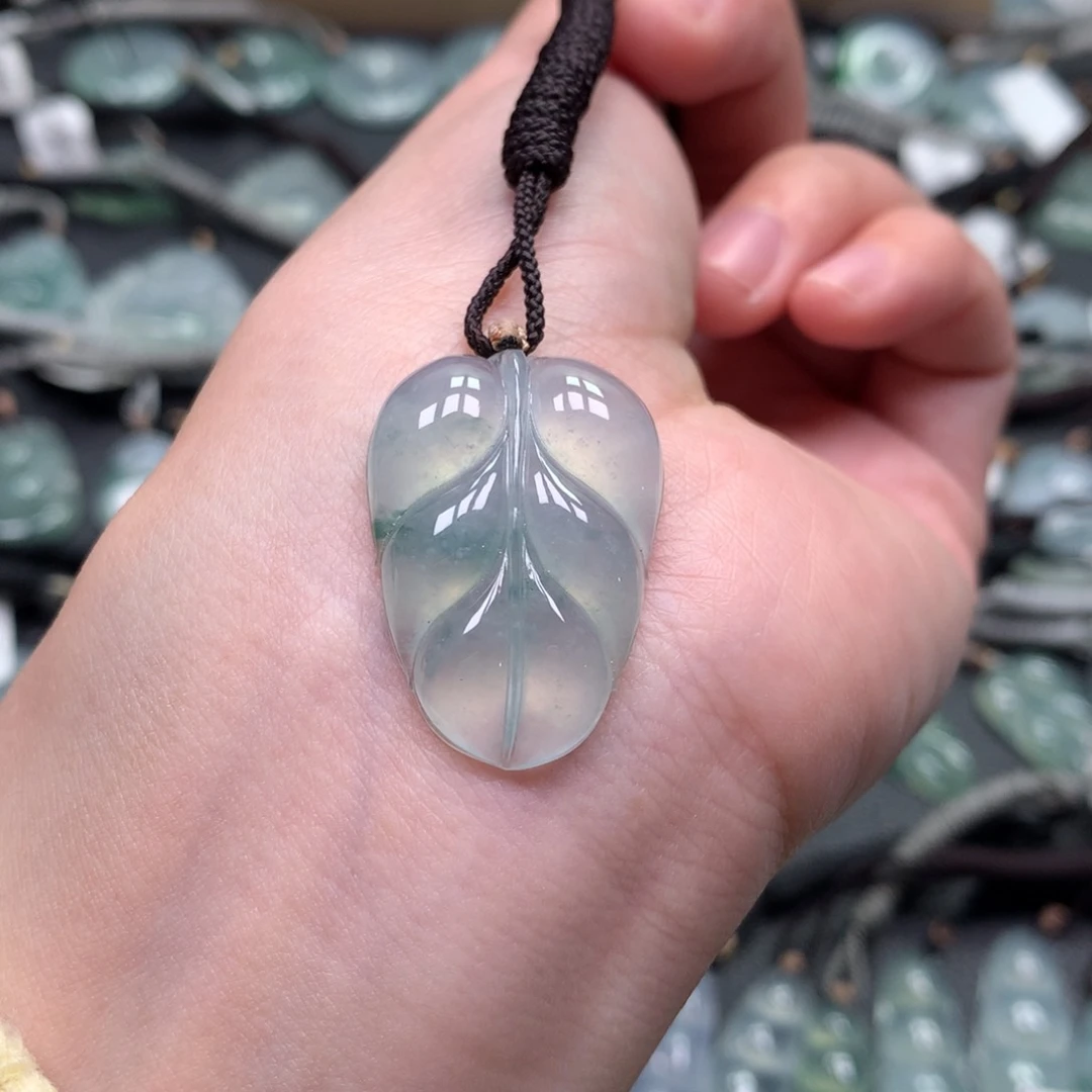 翡翠颈饰未镶嵌00000000000