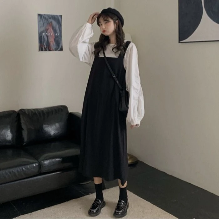 300斤胖mm韩版早秋新款显瘦连衣裙中长款学生黑色背带裙女两件套