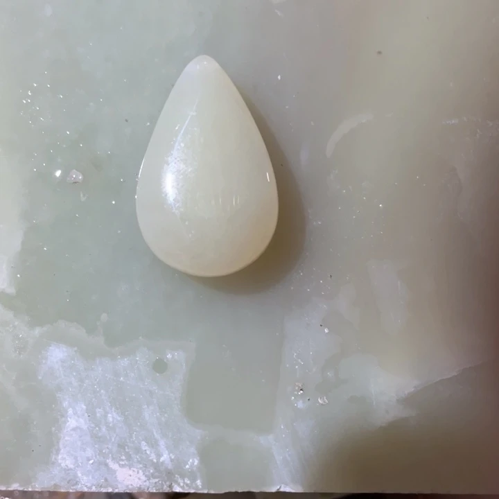 未镶嵌和田玉（糖玉）珠宝半成品