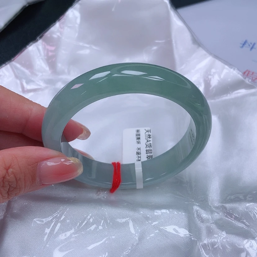 【闪购商品】未镶嵌手镯翡翠54+，