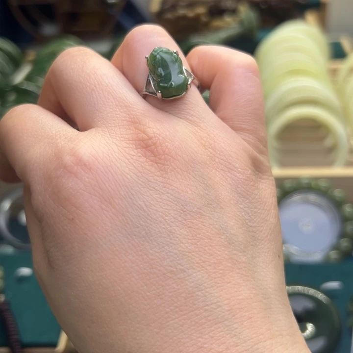 和田玉（碧玉）戒指未镶嵌貔貅