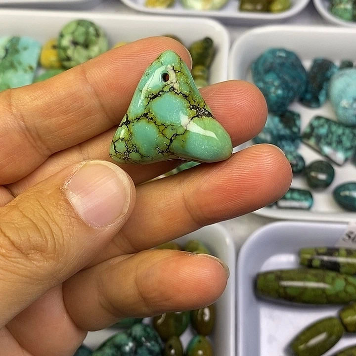 未镶嵌高瓷特色随行吊坠