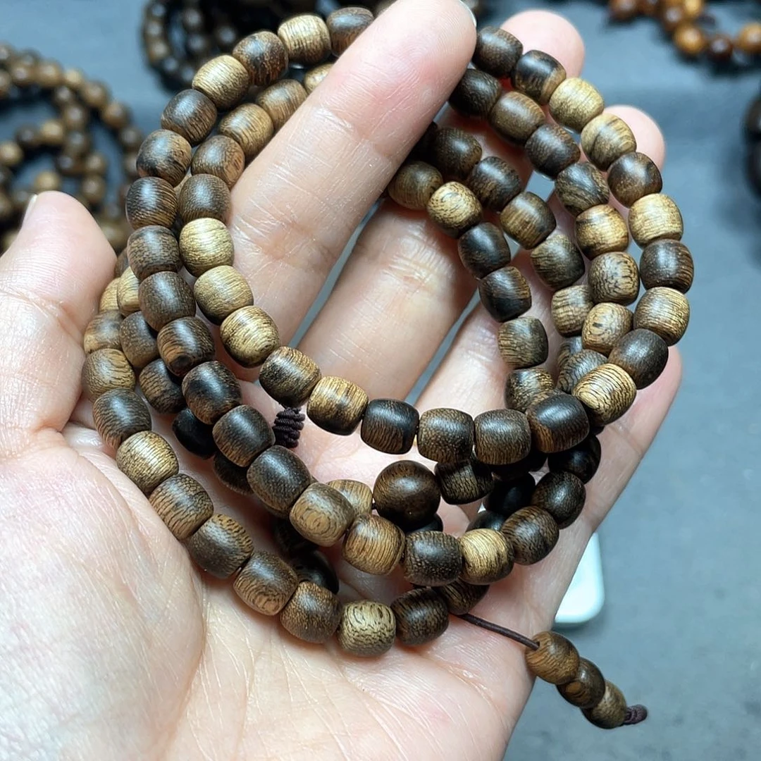 沉香手串白棋瘤疤0.7