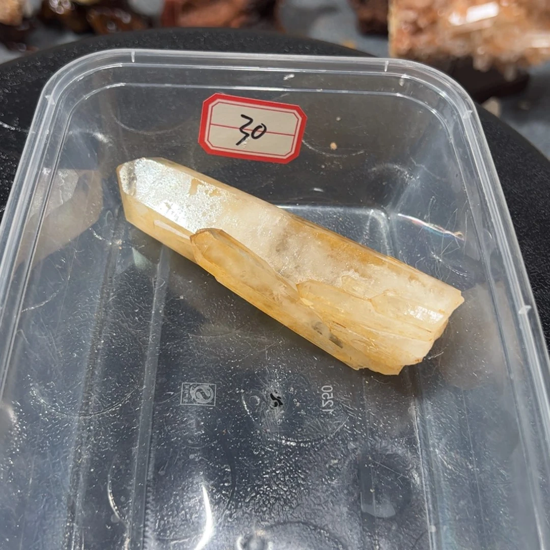 i****珠宝半成品未镶嵌水晶