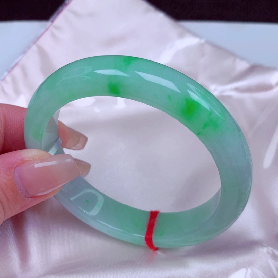 翡翠未镶嵌手镯手镯