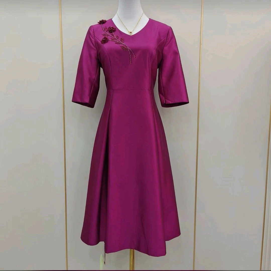 晚宴礼服V领立体刺绣A字裙长款百搭连衣裙2025年春秋新款