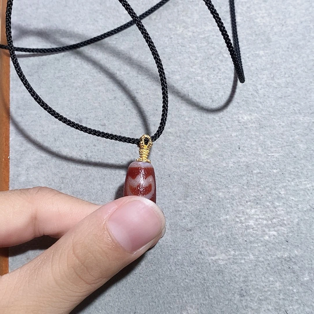 玛瑙/玉髓颈饰未镶嵌名****取