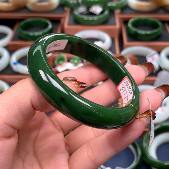 和田玉（碧玉）手镯未镶嵌