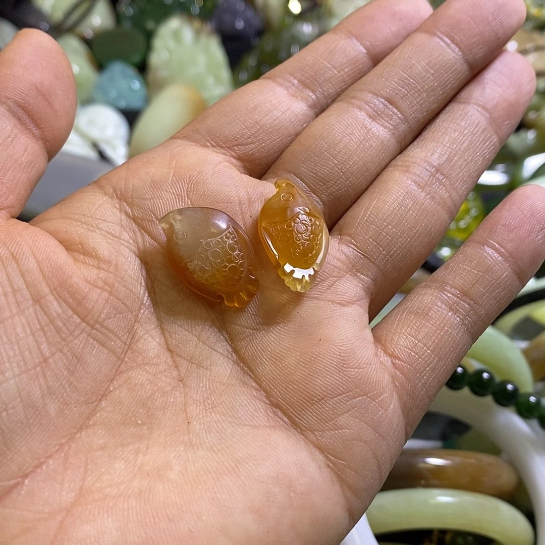 岫玉未镶嵌手镯耳环