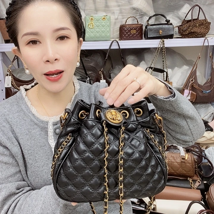 蚕丝小牛剖层皮革PU