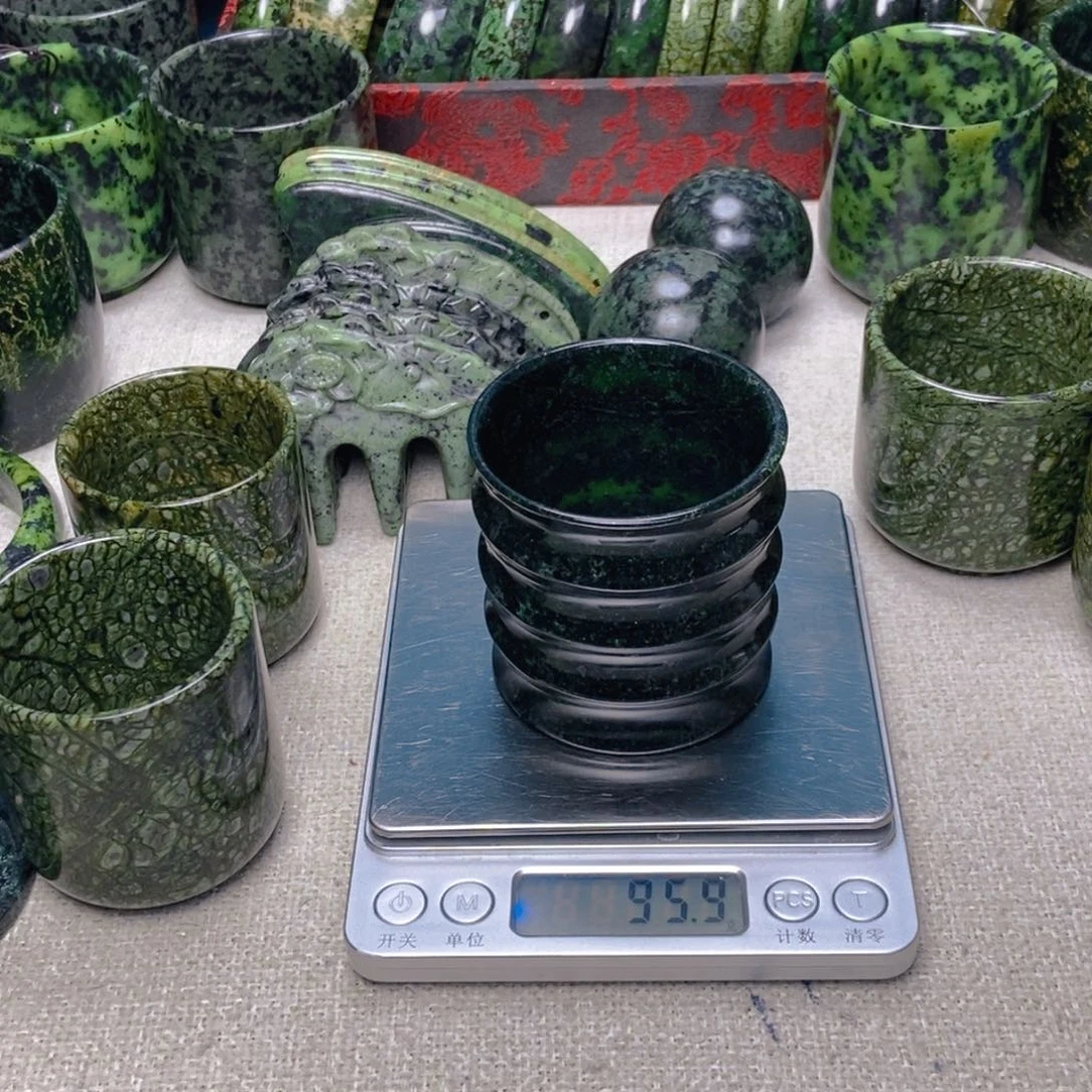 蛇纹石玉主人杯未镶嵌